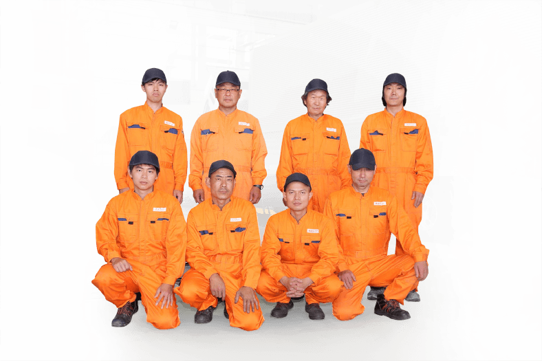 作業着を着たスタッフたち